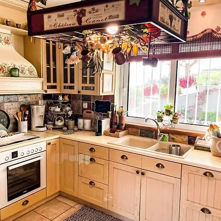 Maison De Poupee Villa