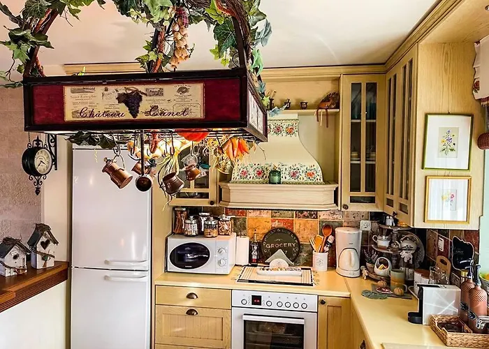 Maison De Poupee * لوترا أوراياس إلينيس