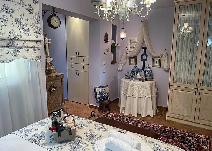 فيلة Maison De Poupee لوترا أوراياس إلينيس