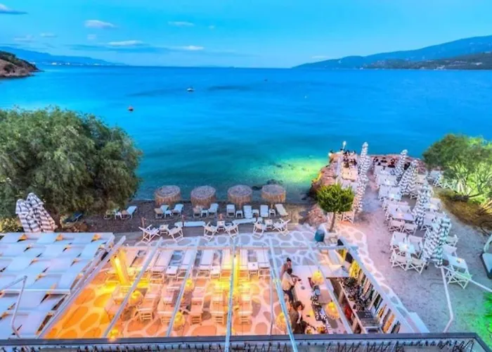 فيلة Maison De Poupee لوترا أوراياس إلينيس